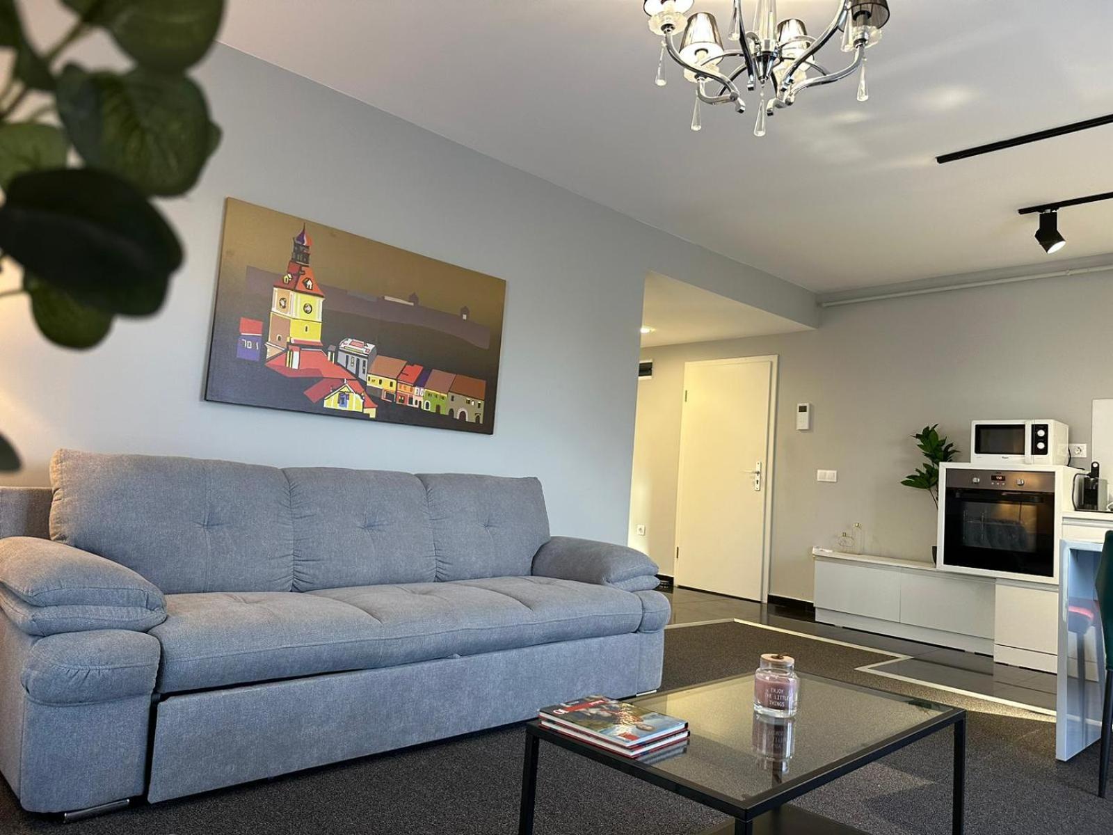 Luxury Glam Apartments & Studios Near Coresi Mall บราชอฟ ภายนอก รูปภาพ