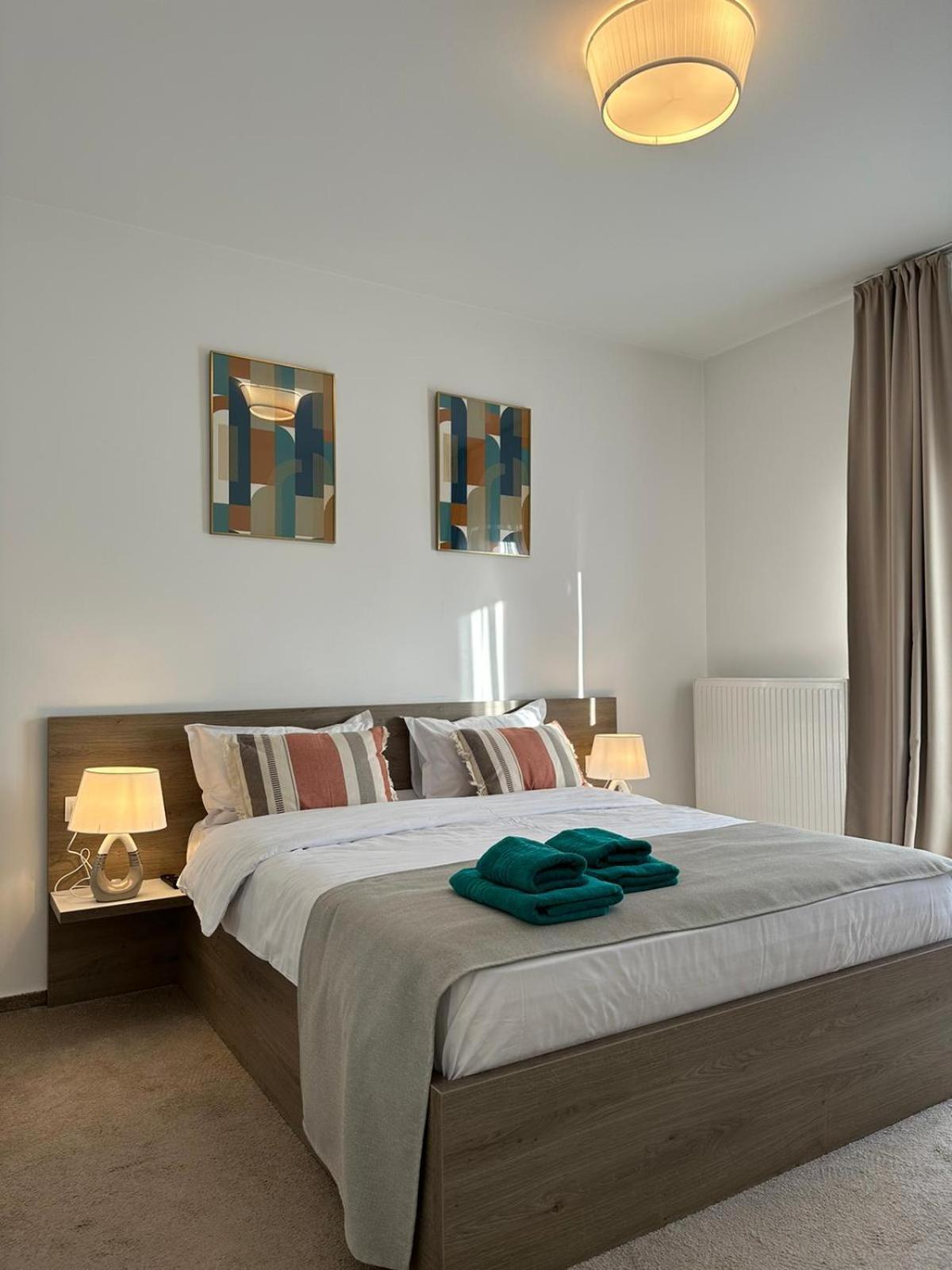 Luxury Glam Apartments & Studios Near Coresi Mall บราชอฟ ภายนอก รูปภาพ