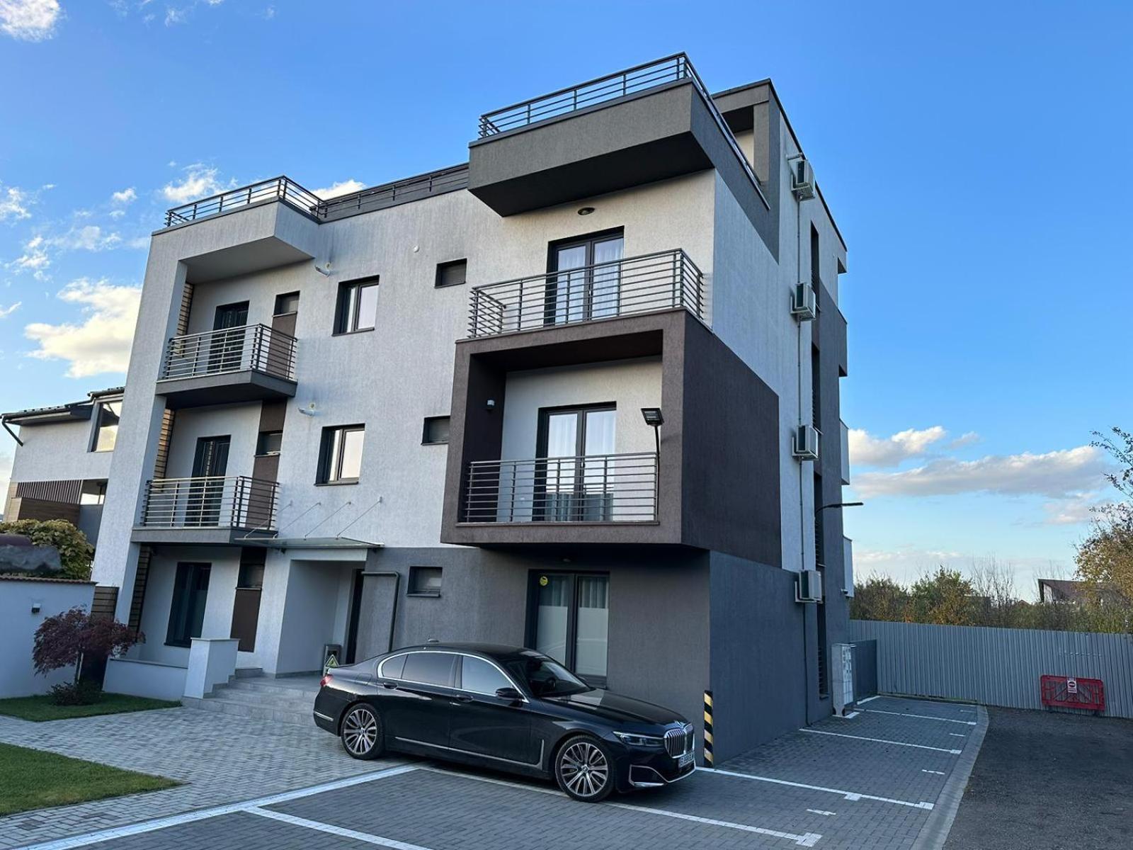Luxury Glam Apartments & Studios Near Coresi Mall บราชอฟ ภายนอก รูปภาพ