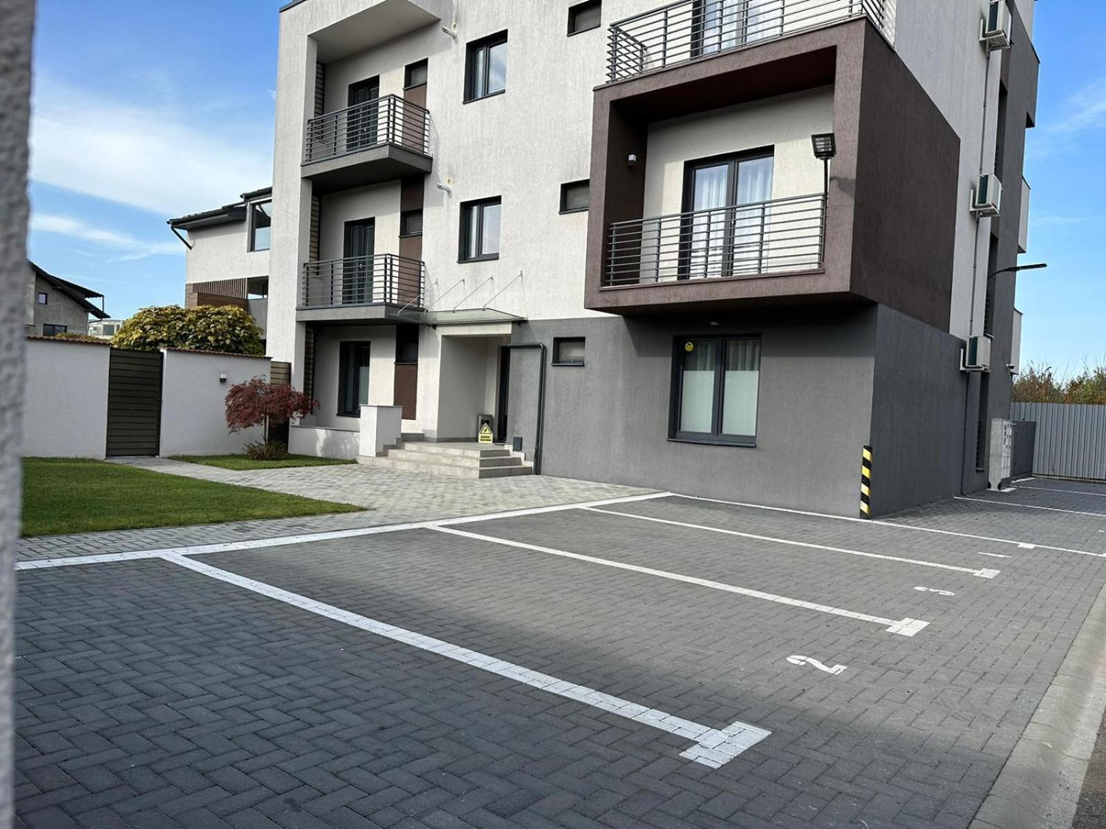 Luxury Glam Apartments & Studios Near Coresi Mall บราชอฟ ภายนอก รูปภาพ
